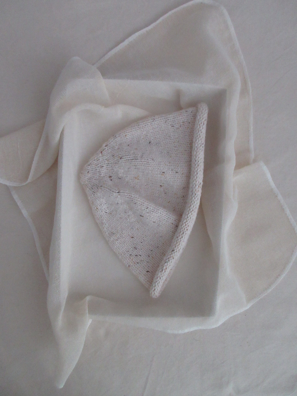 TWEED BEANIE MILKY