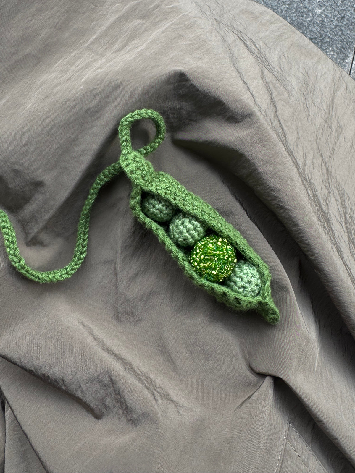 Green Pea Charm no.4 Beaded