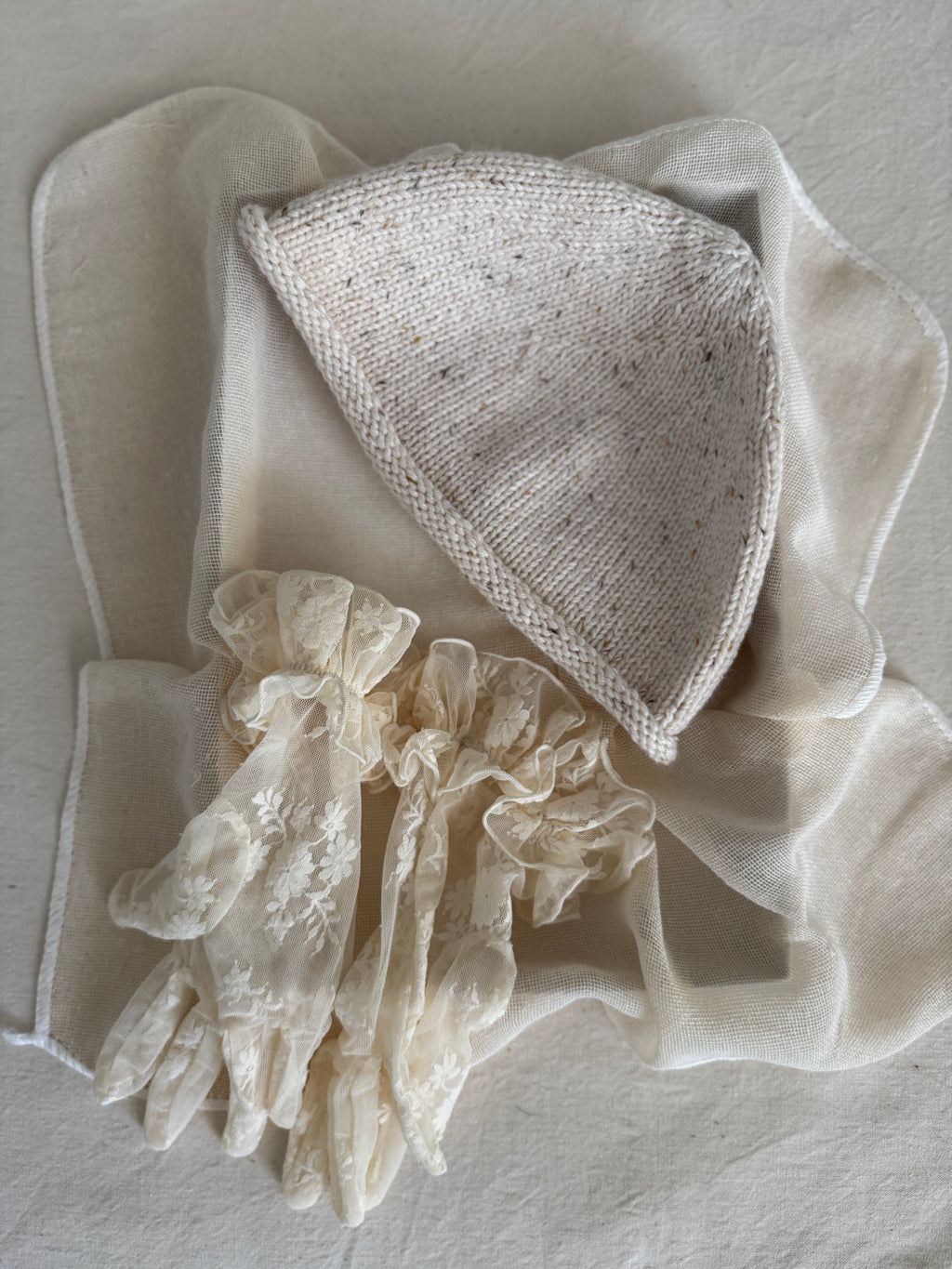 TWEED BEANIE MILKY