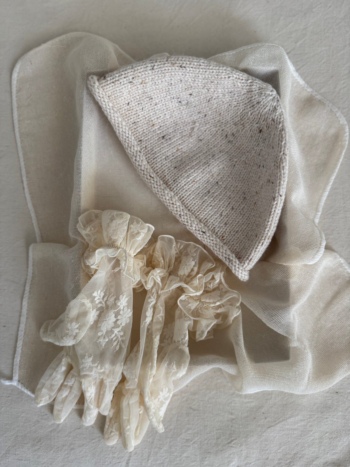 TWEED BEANIE MILKY