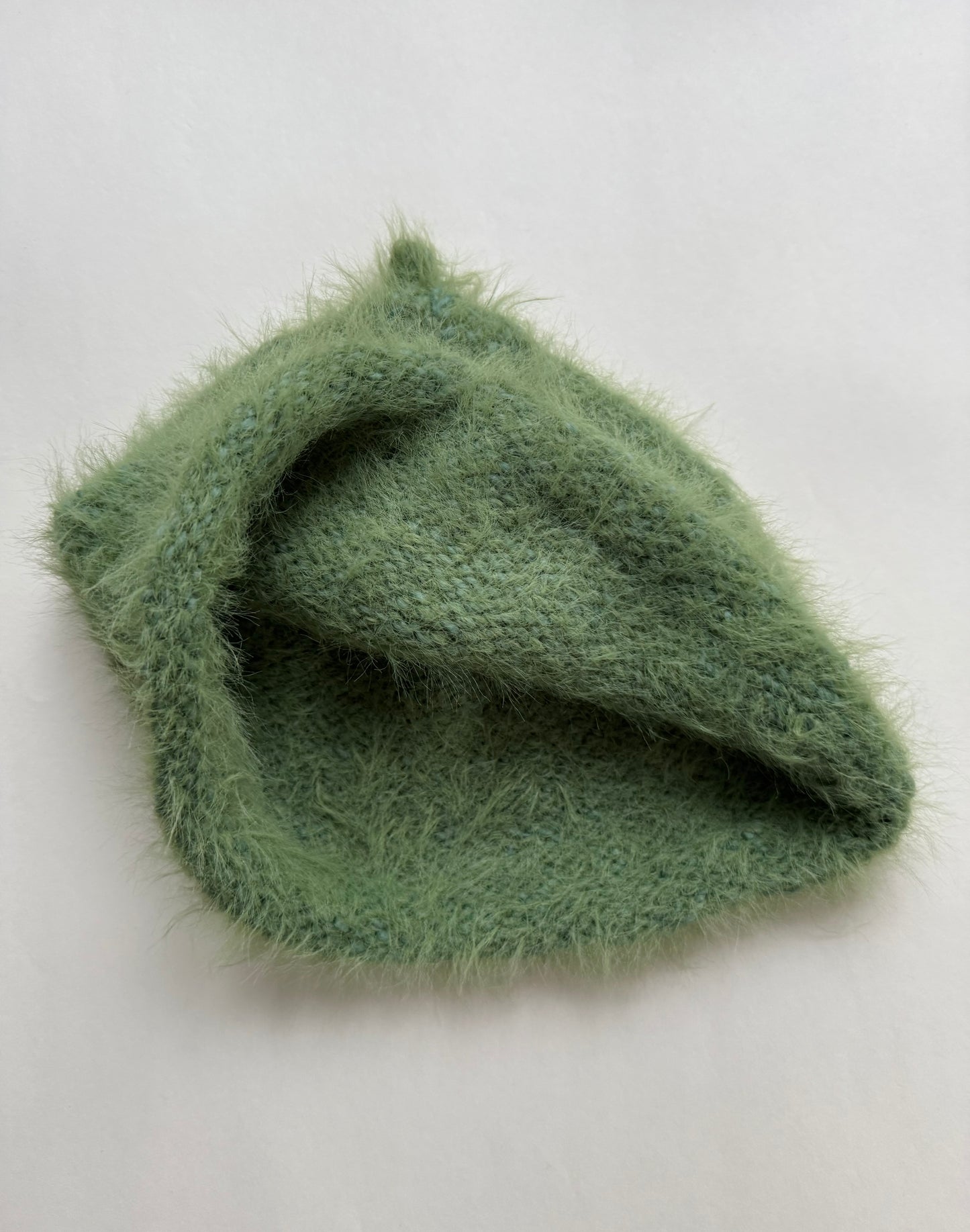 FLUFFY BEANIE GREEN