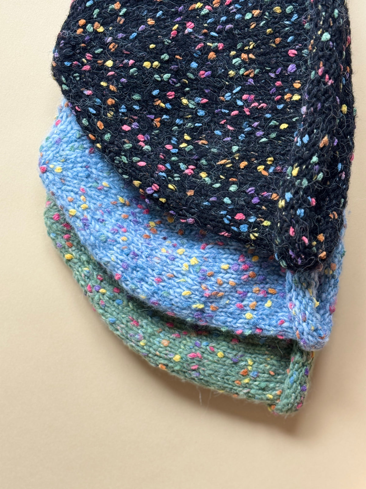 MULTICOLOR BEANIE GREEN