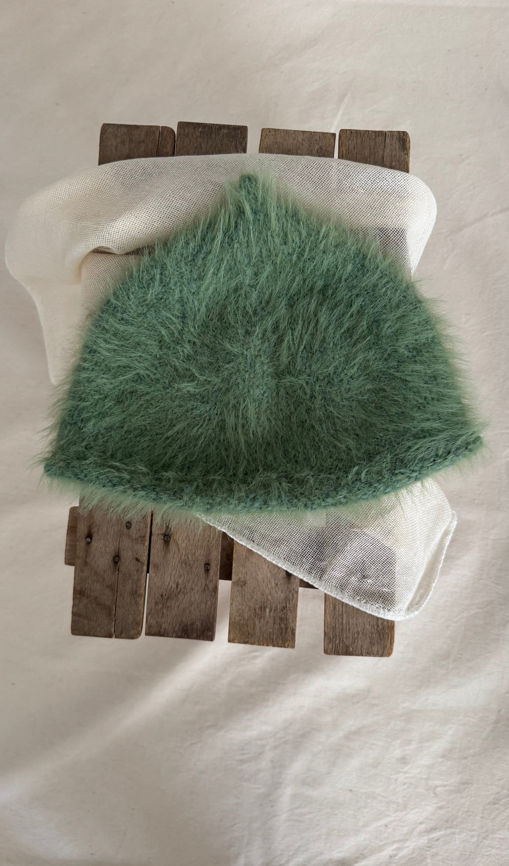 FLUFFY BEANIE GREEN