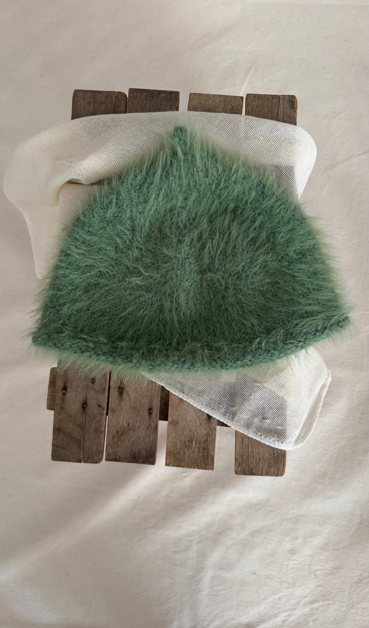 FLUFFY BEANIE GREEN