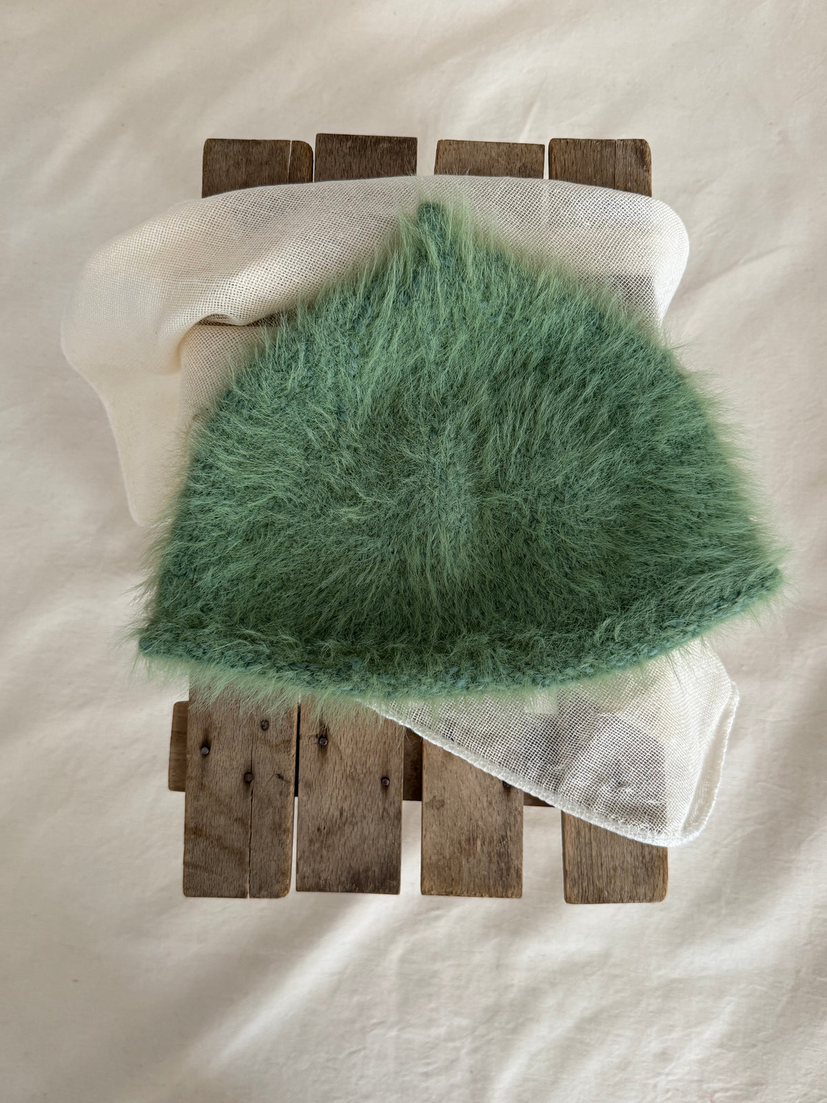 FLUFFY BEANIE GREEN
