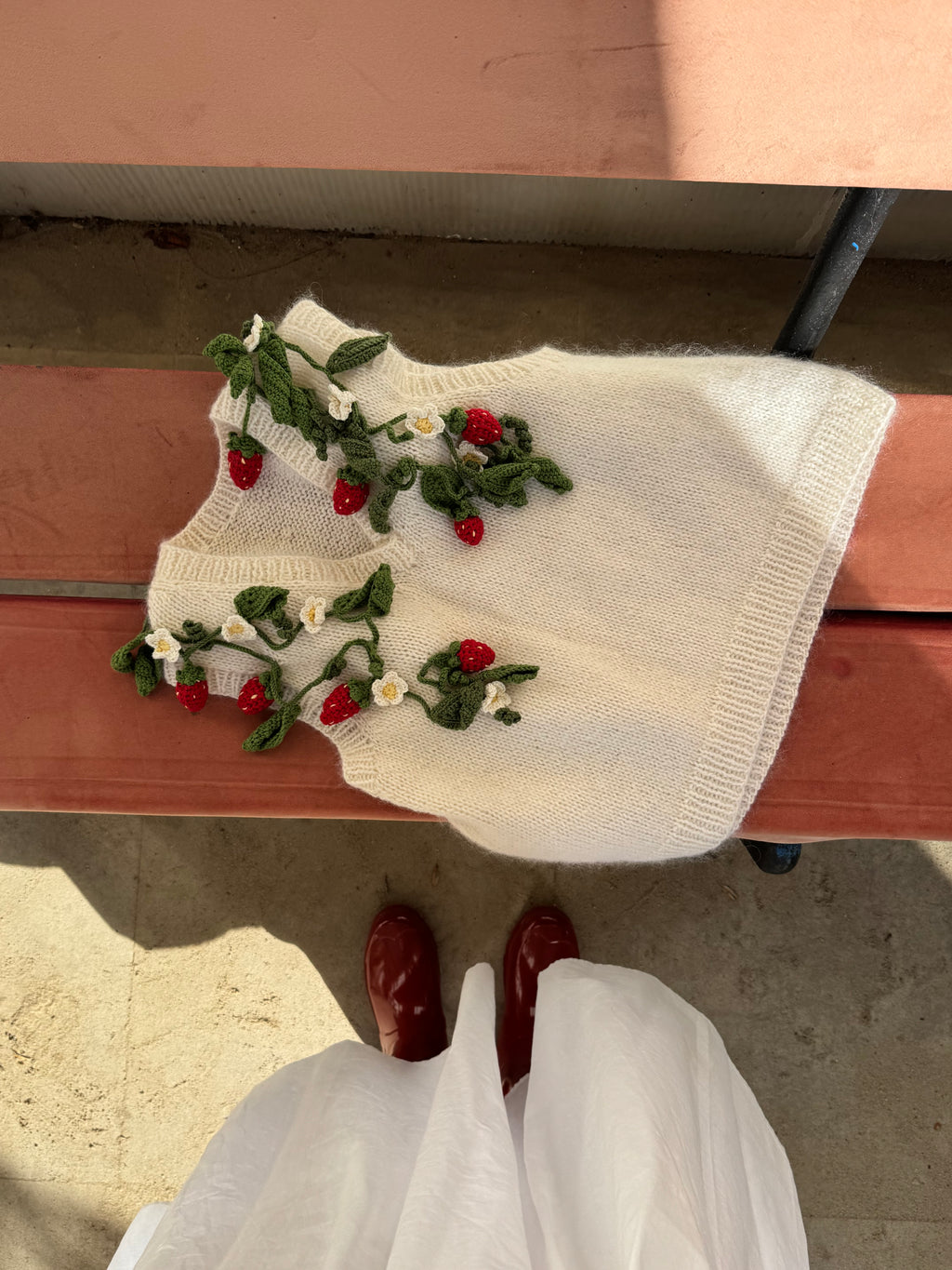 Berry Garden vest
