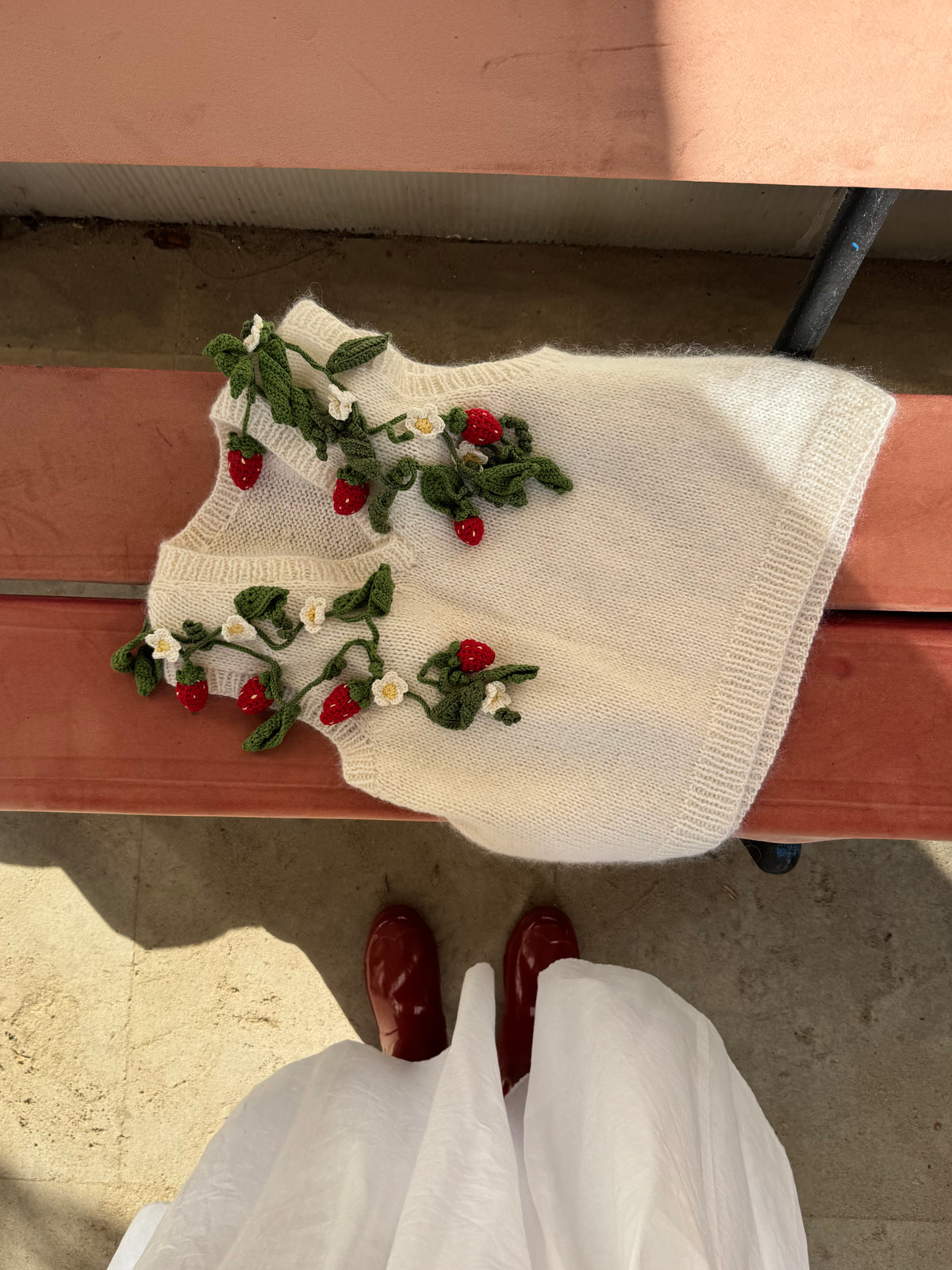 Berry Garden vest