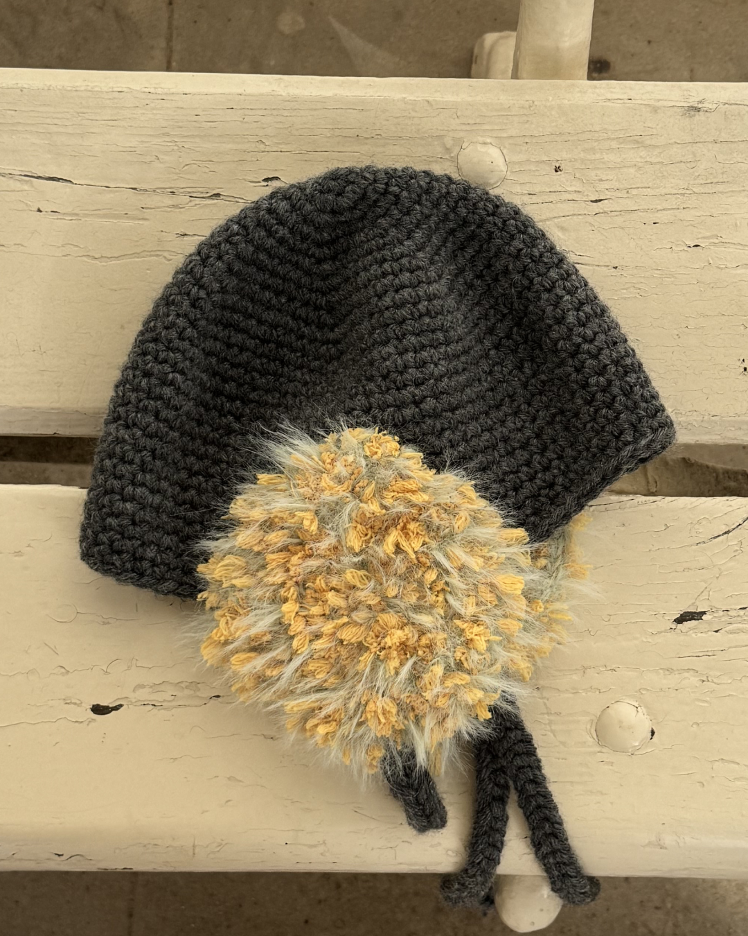 Dandelion hat yellow